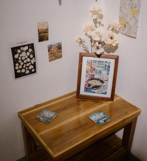 Ta Kaew Hostel ตาแก้ว โฮสเทล