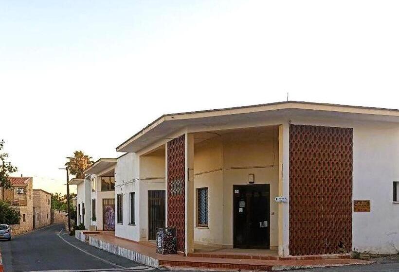 Arodes Asteria Volunteer & Youth Eco Hostel