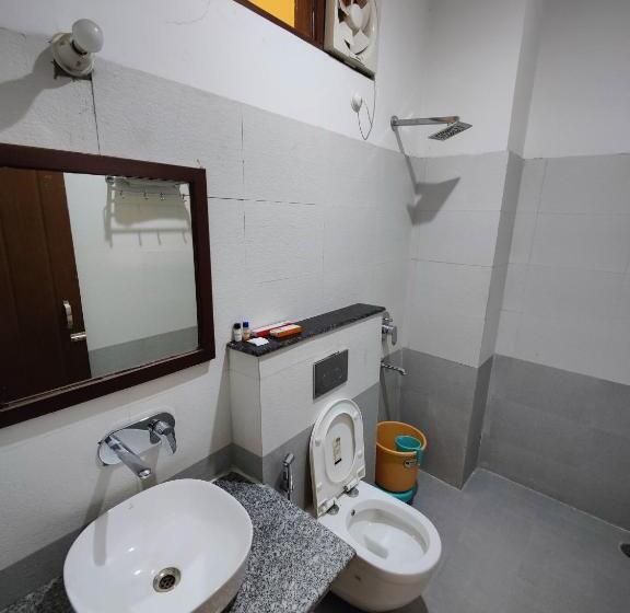 Alaknanda Motel & Restaurant