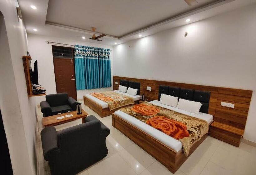 Alaknanda Motel & Restaurant