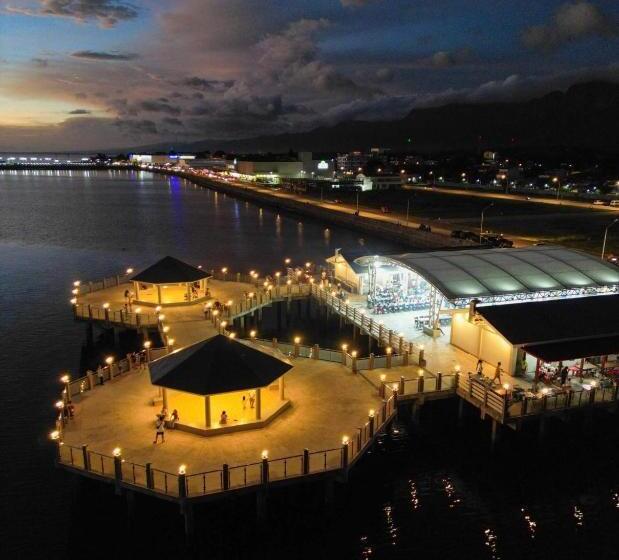 هاستل La Patria Baybay Tourist Inn Powered By Cocotel