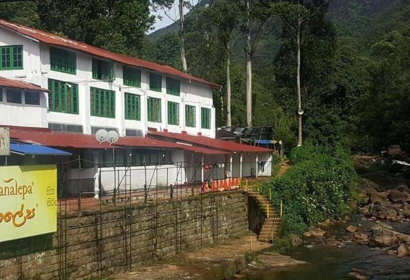 ユースホステル Pure Land Villa