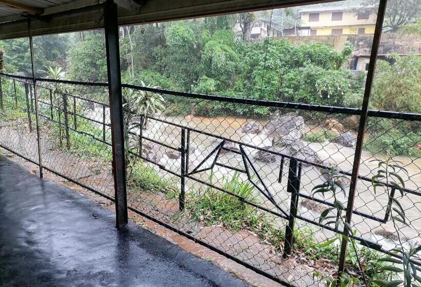 ユースホステル Pure Land Villa