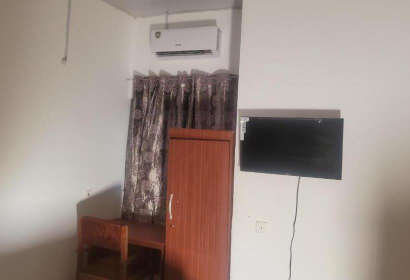 Assembly Hotel, Esiama