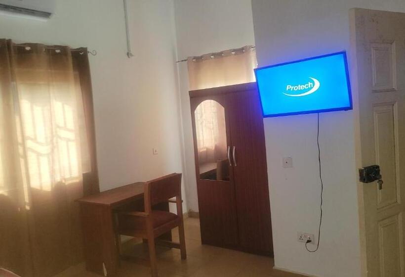 Assembly Hotel, Esiama