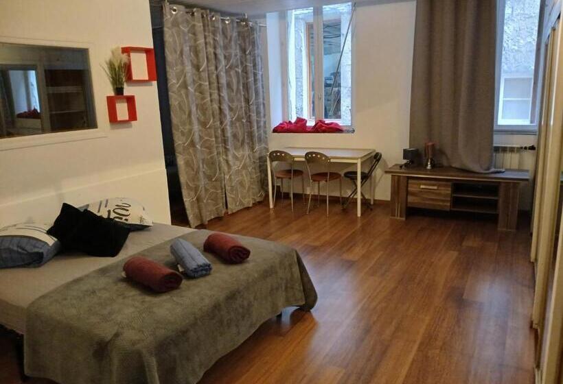 مبيت وإفطار Boigne Insolite