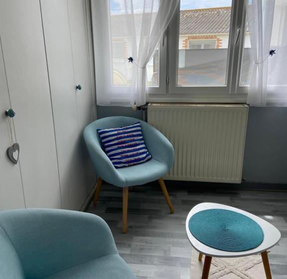 مبيت وإفطار Chambres De L Enclose