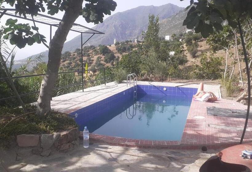 تختخواب و صبحانه Farm Finn