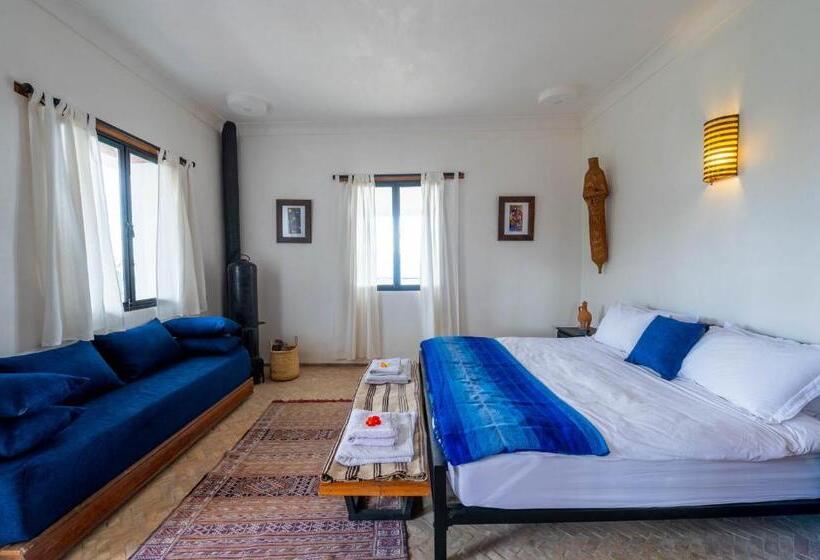 تختخواب و صبحانه Farm Finn