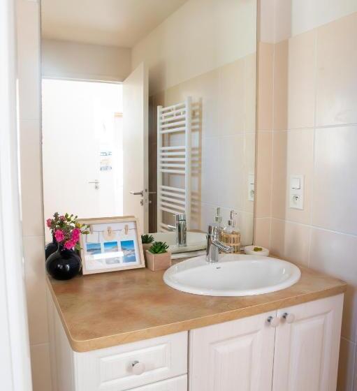 تختخواب و صبحانه L Escale Fleurie à Saint Brieuc