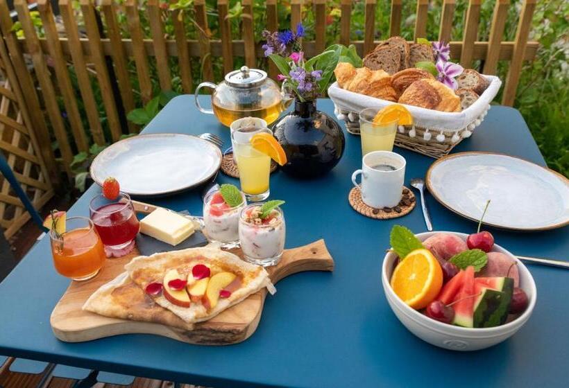 تختخواب و صبحانه L Escale Fleurie à Saint Brieuc