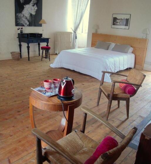 住宿加早餐  La Chambre Du Château De Puisseguin