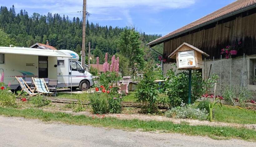 ベッドアンドブレックファースト La Grand Raie Table D Hôtes