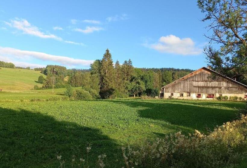 ベッドアンドブレックファースト La Grand Raie Table D Hôtes