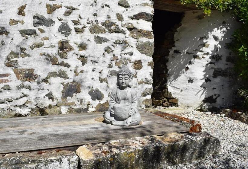 צימר Le Cardoué, Chambres D Hôtes Proche Du Puy Dufou