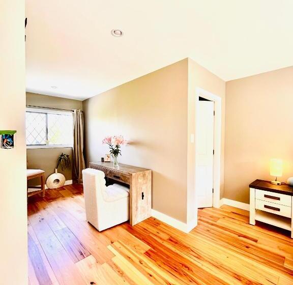 مبيت وإفطار Oceanside Manor   Fancy Room   Golf Course & Beach View