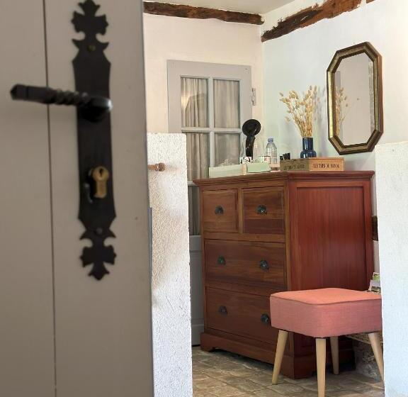 Bed and Breakfast Sous La Glycine