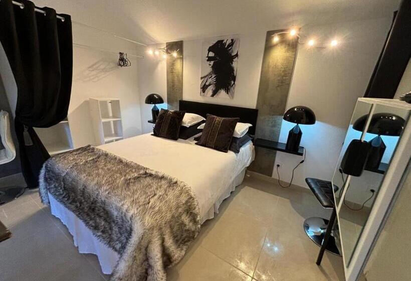 住宿加早餐  Villa Belle Epoque Saint Raphaël