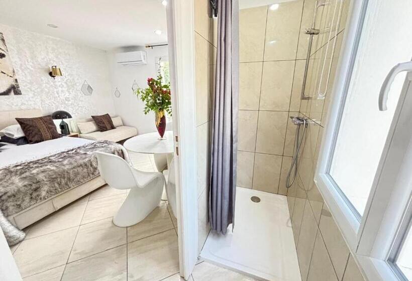 住宿加早餐  Villa Belle Epoque Saint Raphaël