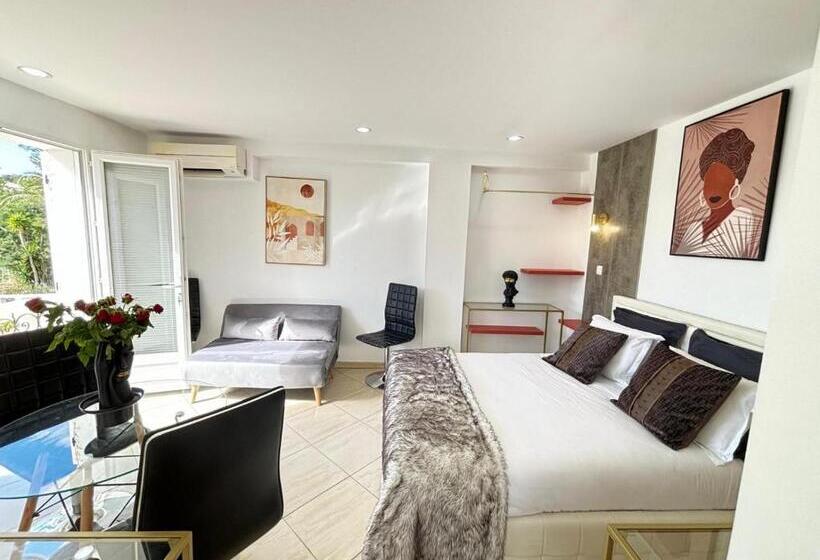 住宿加早餐  Villa Belle Epoque Saint Raphaël