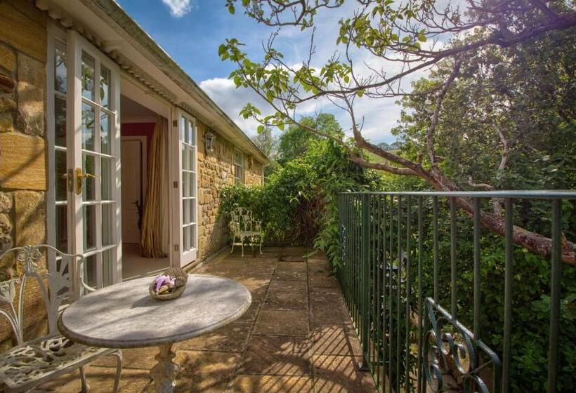 مبيت وإفطار West Compton Manor