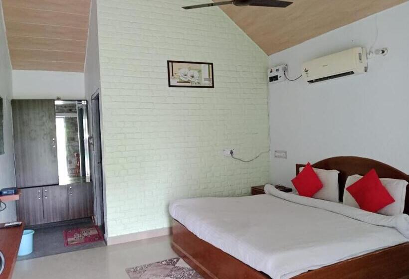 Forest Paradise Resort