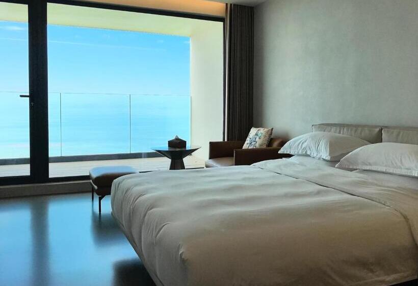 Hotell 画本里民宿