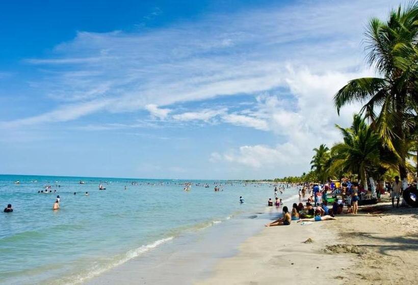 فندق Alojamiento Y Restaurante J Matuzalen