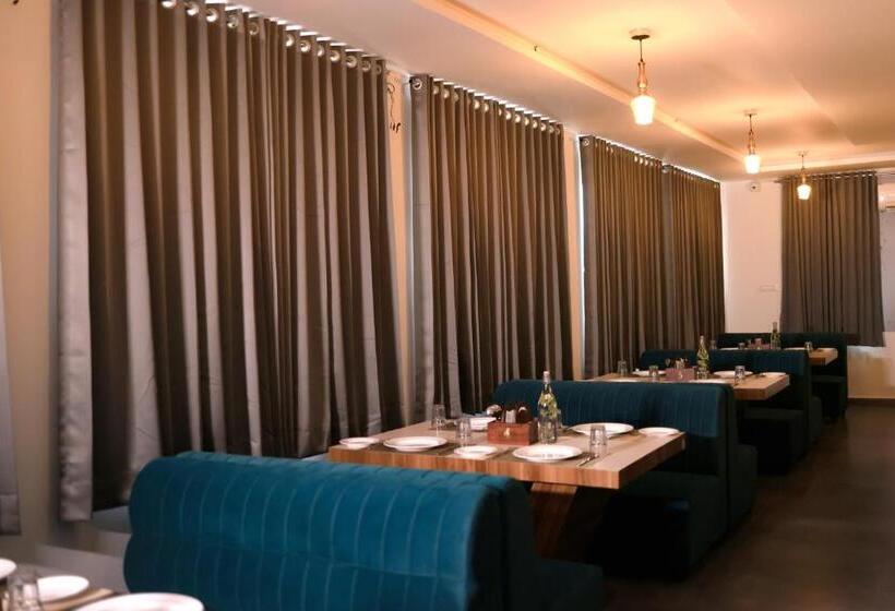 هتل Ba Na Hills Resort