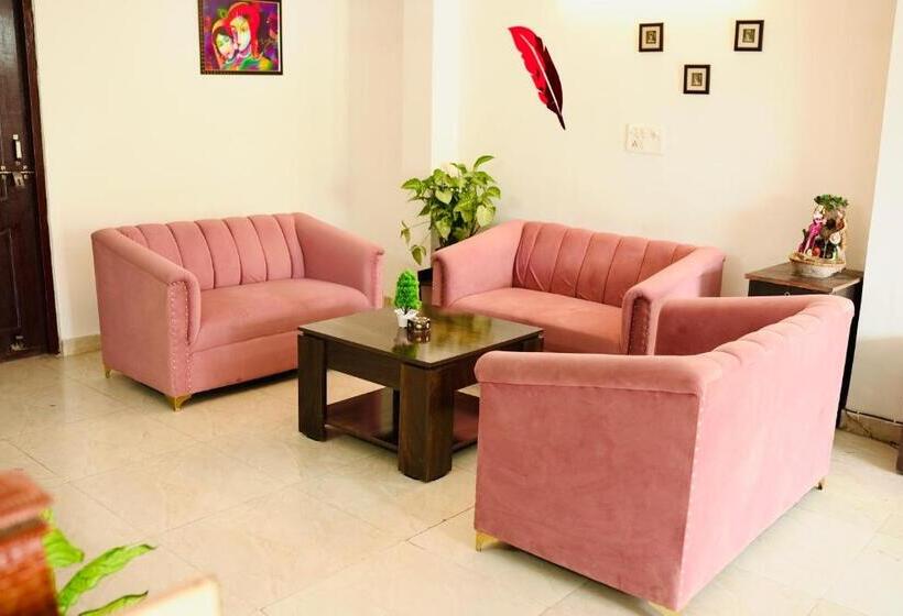 Отель Chandra Grand