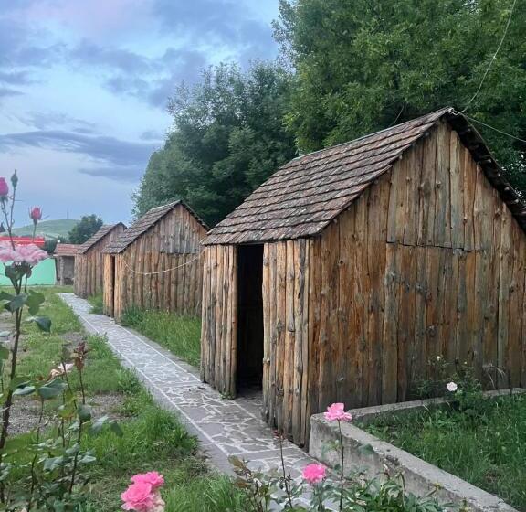 Отель Emerald Paradise