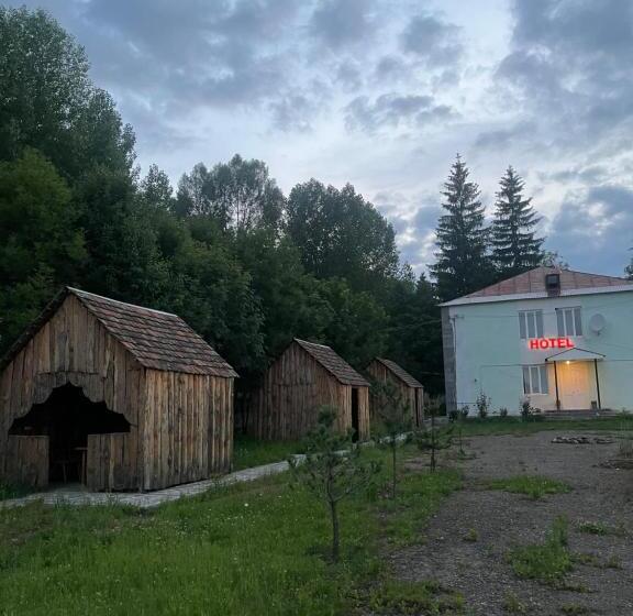 Отель Emerald Paradise