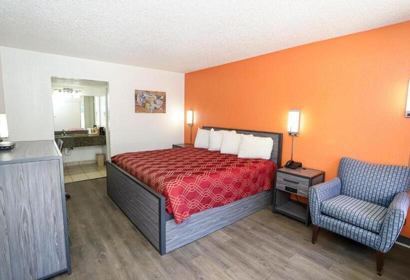 فندق Express Inn