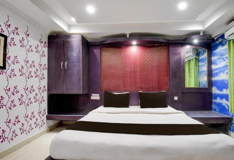 בית מלון כפרי Goroomgo Blue Royal Bhubaneswar