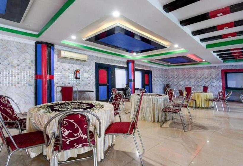 בית מלון כפרי Goroomgo Blue Royal Bhubaneswar