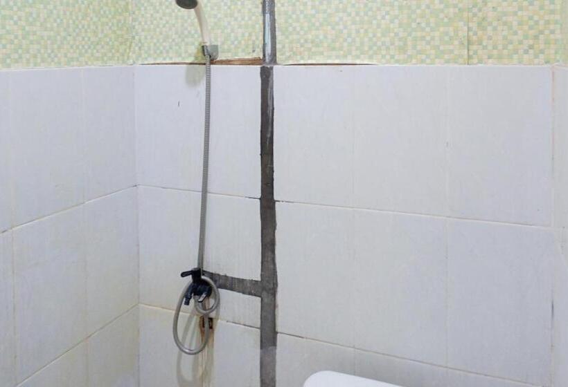 Отель Hana Losmen Redpartner