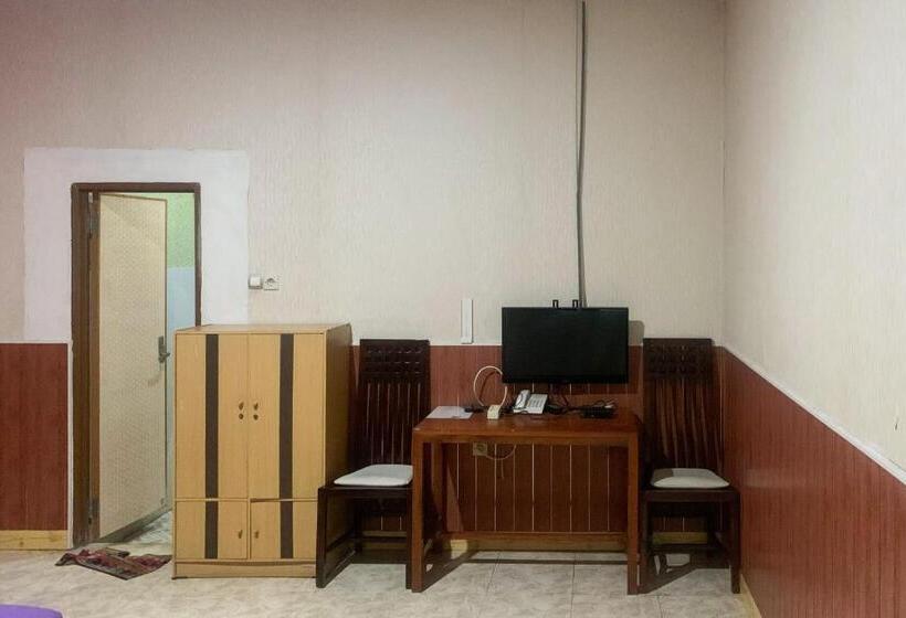 Отель Hana Losmen Redpartner