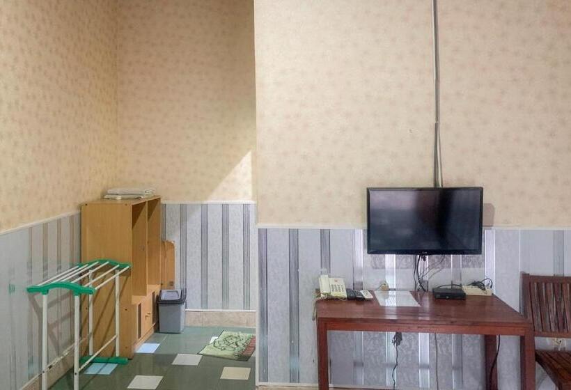 Отель Hana Losmen Redpartner