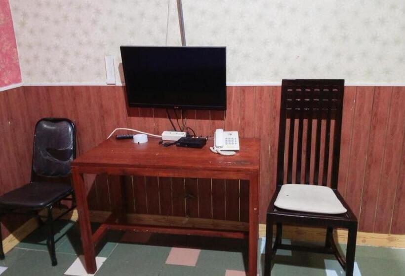 Отель Hana Losmen Redpartner