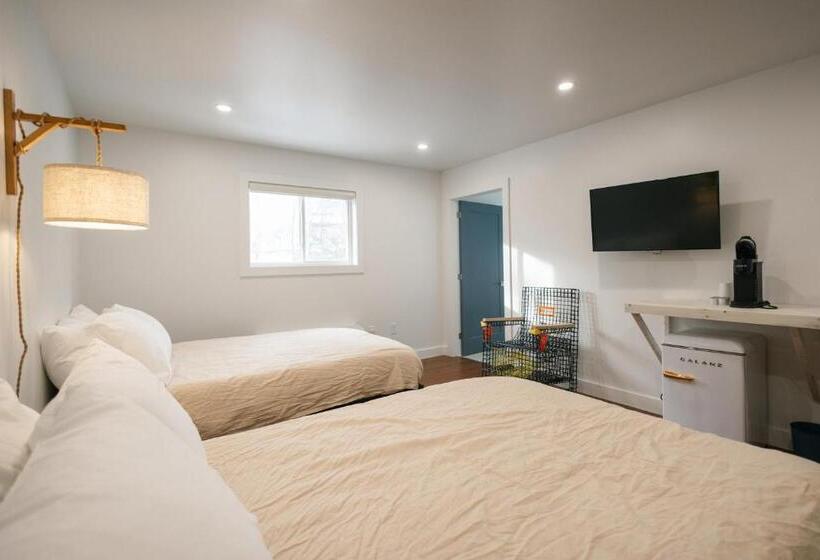 فندق Homeport Suites & Residences