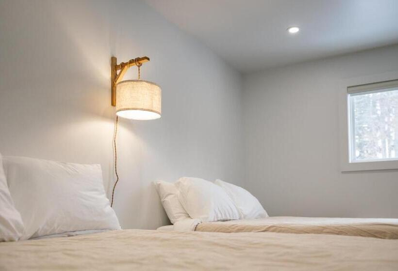 فندق Homeport Suites & Residences