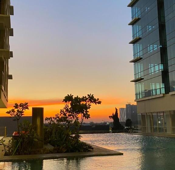 فندق Horison Suite & Residences Iswara Bekasi