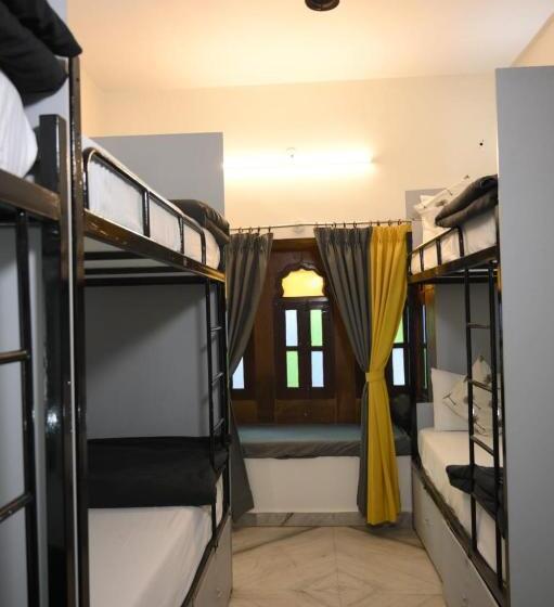 فندق Hostel Vostel