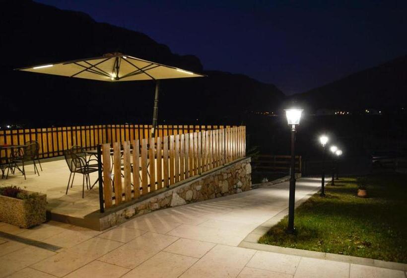 בית מלון כפרי La Caigola