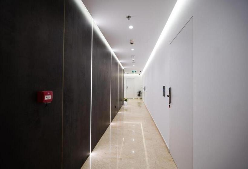 בית מלון כפרי Naos Luxury