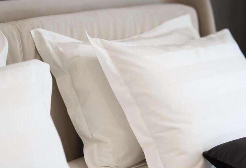 בית מלון כפרי Naos Luxury