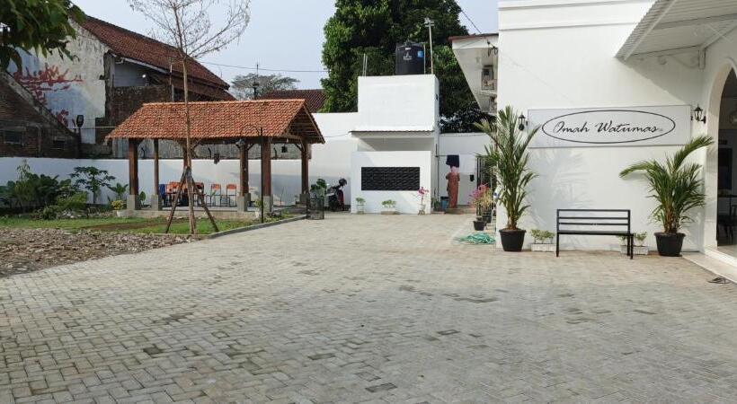 فندق Omah Watumas