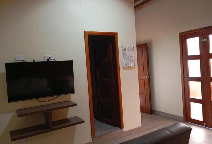 فندق Restaurante Andy