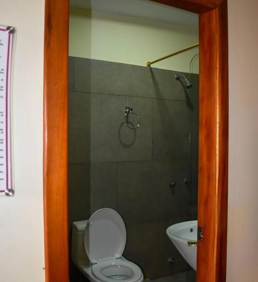 فندق Restaurante Andy