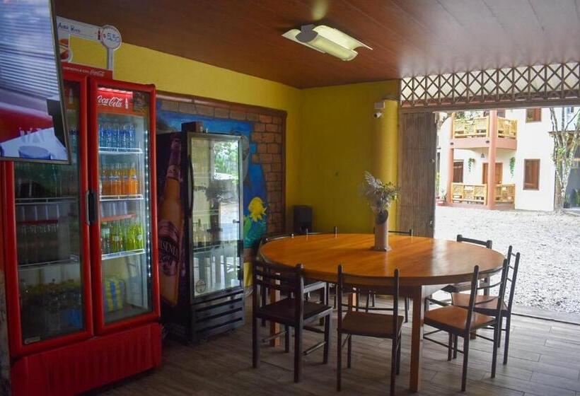 فندق Restaurante Andy